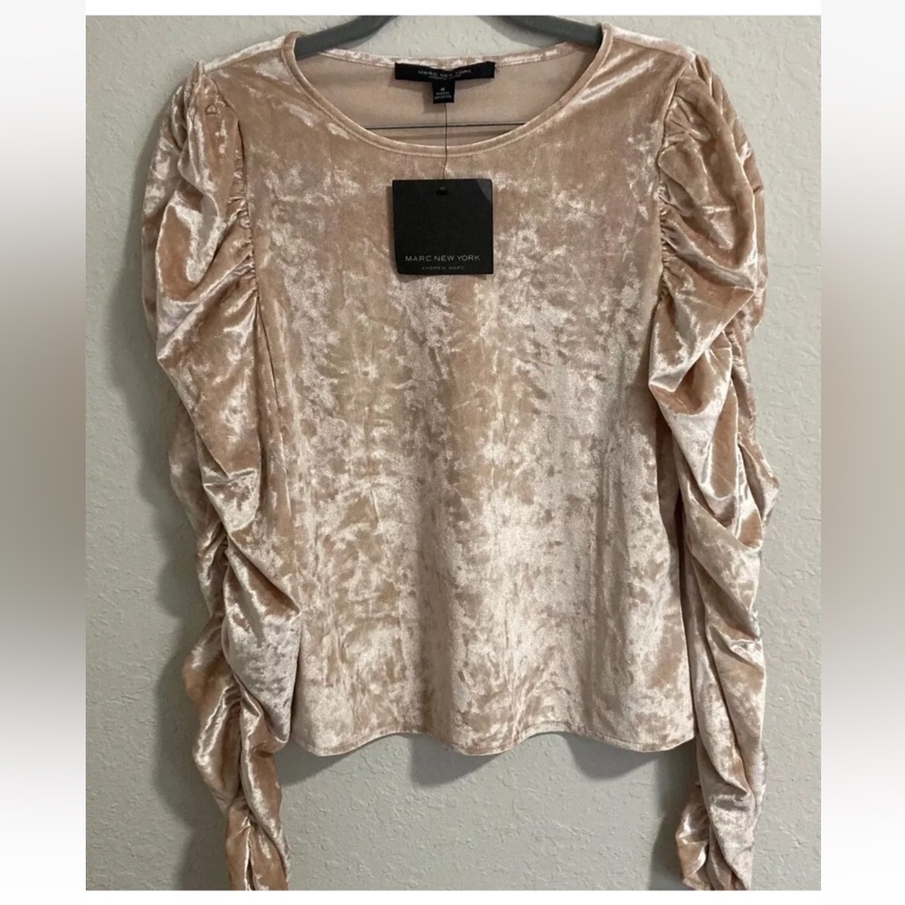 3/$30 Marc New York Andrew Marc Long Sleeve Blouse Champagne Size M